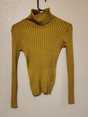 Women's Ribbed Turtleneck Sweater - Green Yellow